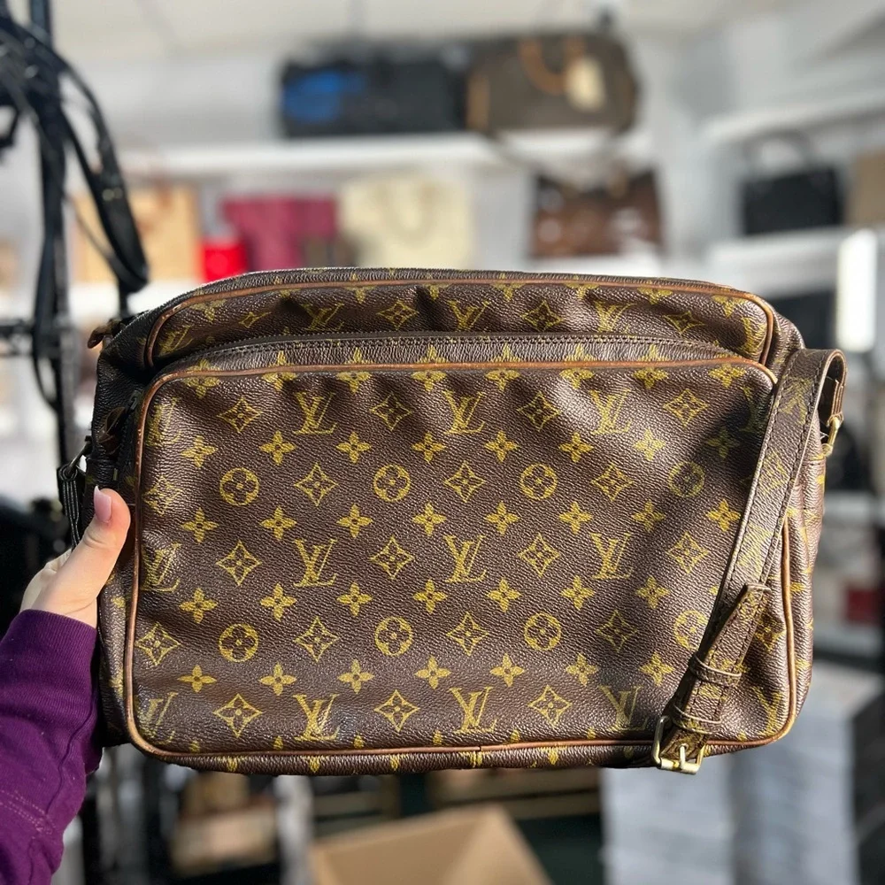 LV Monogram Reporter Bag